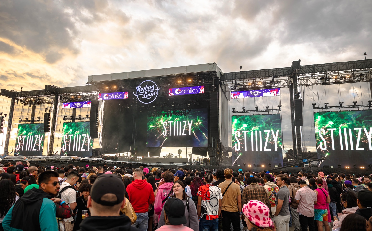 Rolling Loud main stage takeover with STIIIZY on the large screens at sunset